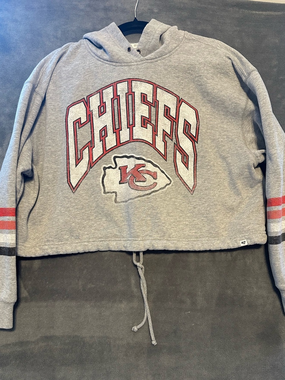 Women’s Gray Chiefs Cropped Hoodie with Red Logo